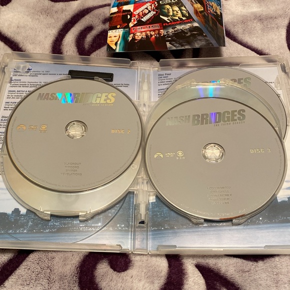 Nash Bridges, Season 3, DVD - Picture 4 of 5